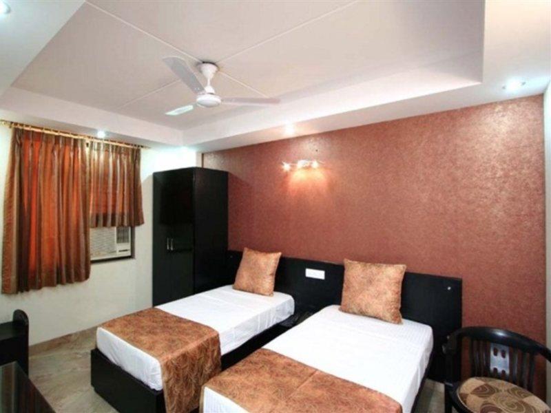 Fabexpress Jeniffer Inn Delhi  Dış mekan fotoğraf