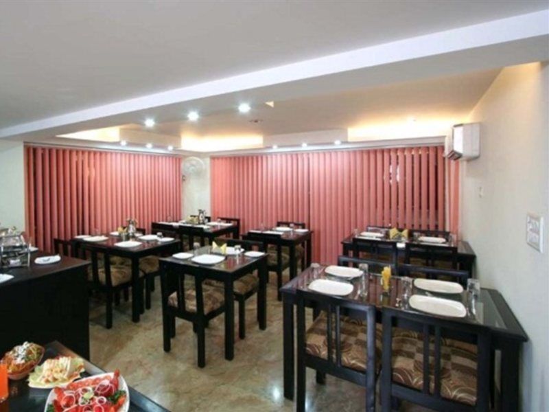 Fabexpress Jeniffer Inn Delhi  Dış mekan fotoğraf